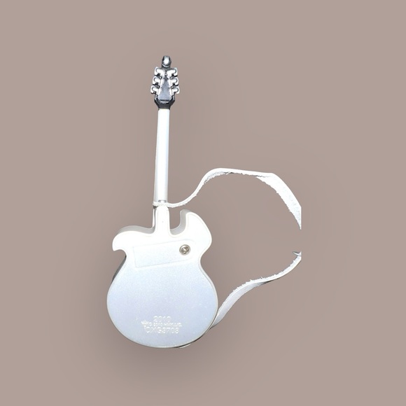 Rockin’ Reindeer Riff: 2010 Hallmark ‘Run Rudolph Run’ Musical Guitar Ornament - Picture 4 of 6
